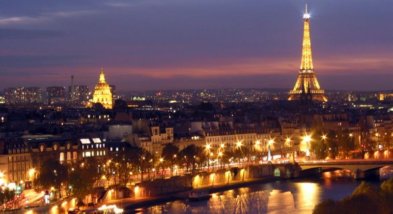 Şimdi sen de Paris'tesin